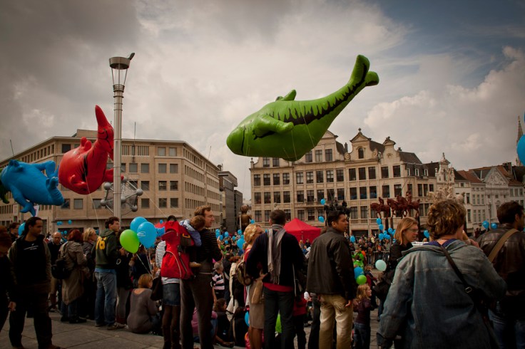 Poissons gonflables dans le ciel (Balloon's Day Parade, Bruxelles) - Photo : Fred Giet (Gilderic)