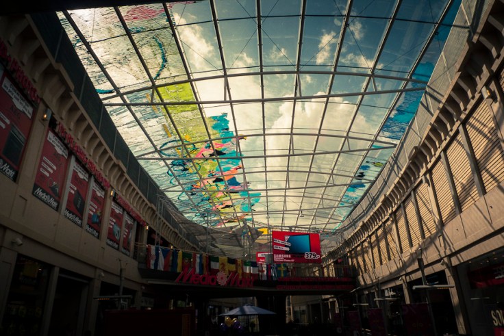 Plus grande Fresque Post-It du monde -  Galeries Saint-Lambert, Liège - Photo : Gilderic