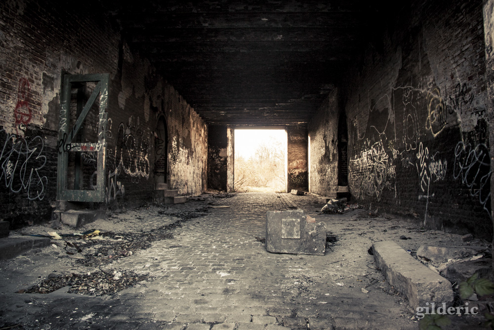 Entrée du bâtiment principal- Fort de la Chartreuse, Liège - Photo : Gilderic
