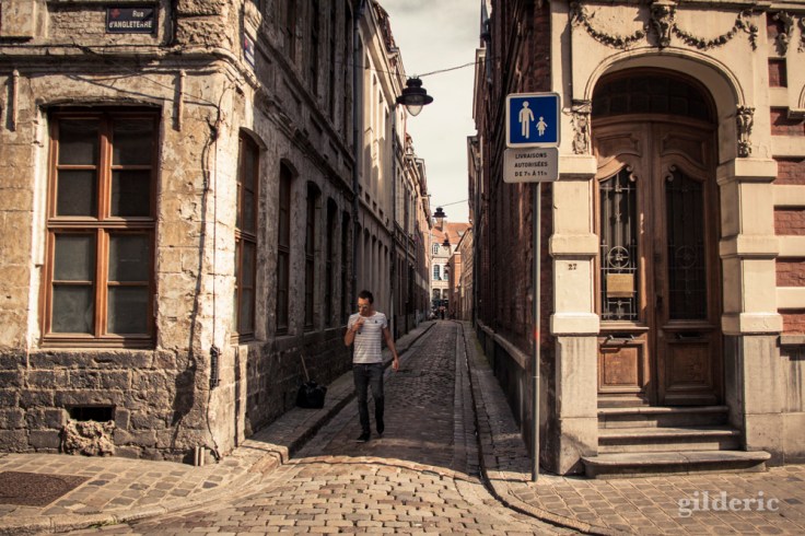 Comment allumer une cigarette avec style (à Lille) 