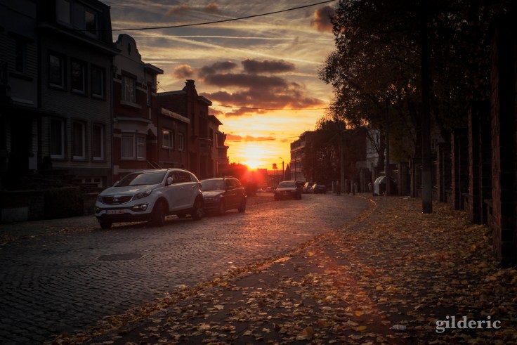 Crépuscule sur Grivegnée (Liège) - Photo : Gilderic