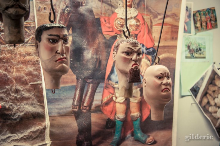 Têtes de marionnettes liégeoises