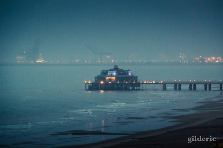 Il pleut à la mer et sur le Pier... (Blankenberge) - Photo : Gilderic