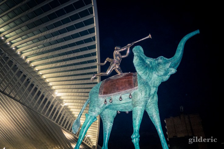 Sculpture "L'Eléphant de triomphe" de Salvador Dali à Liège-Guillemins