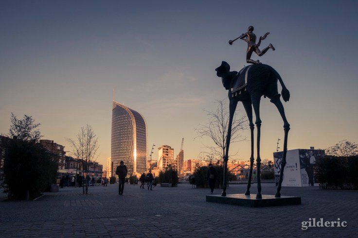 Sculpture "L'Eléphant de triomphe" de Salvador Dali à Liège-Guillemins