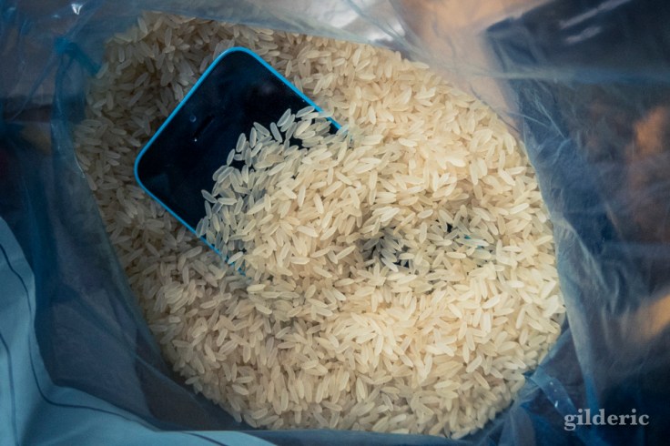 Sauver un iPhone mouillé (avec du riz)
