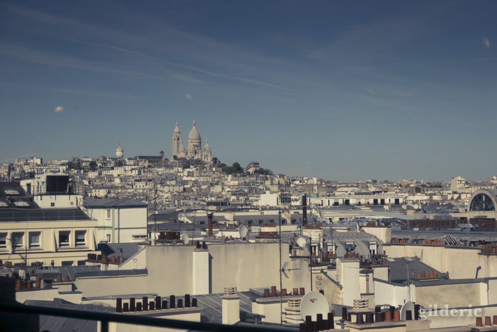 Les cloches au-dessus du Sacré-Coeur à Paris