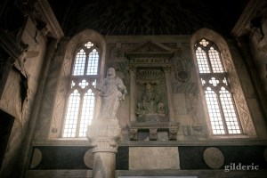 Une des chapelles du Temple Malatesta