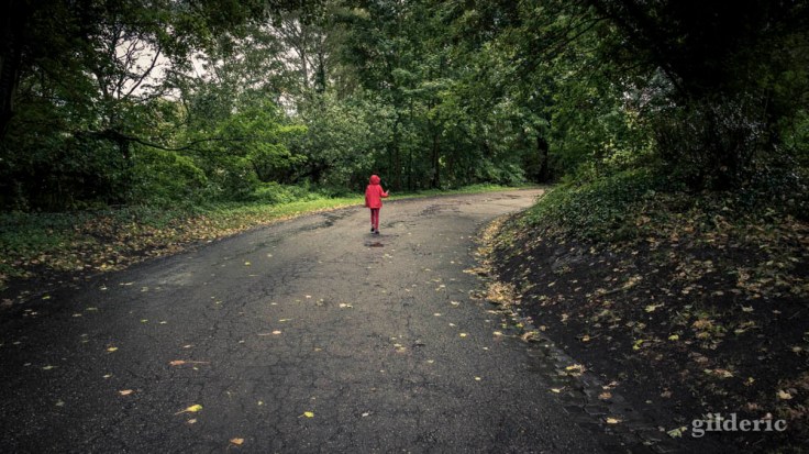 Enfant perdu sur le chemin