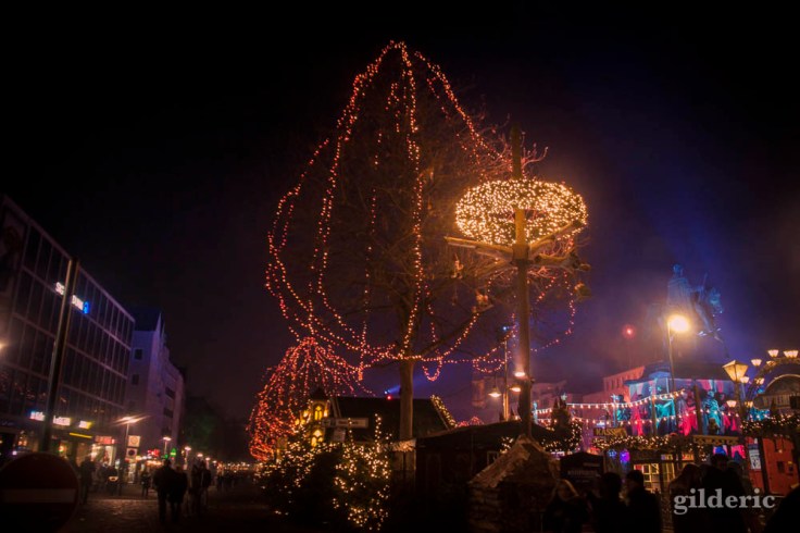 L'arbre de lumière (Marché de Noël de Cologne)