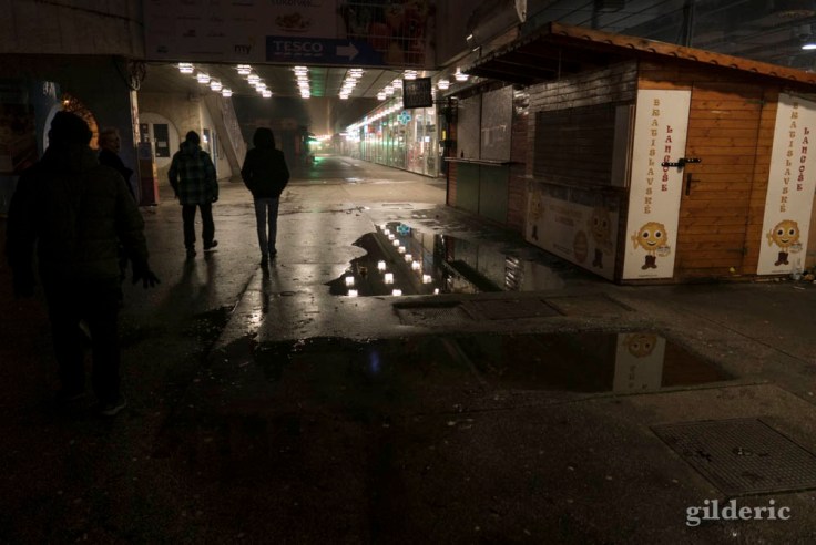 Centre commercial, nuit du Nouvel An à Bratislava