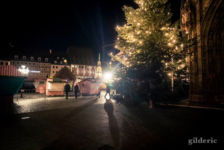Lumières sur la Place du Marché de Nuremberg