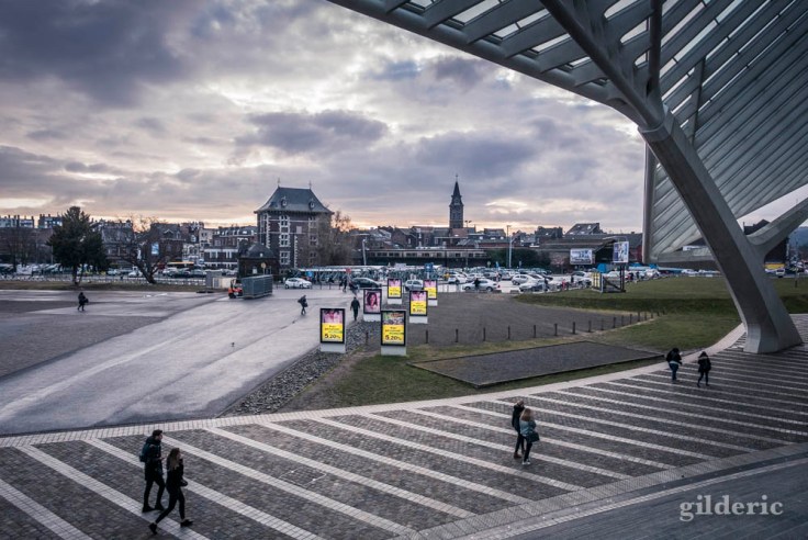 Ciel de mars, à LIège-Guillemins