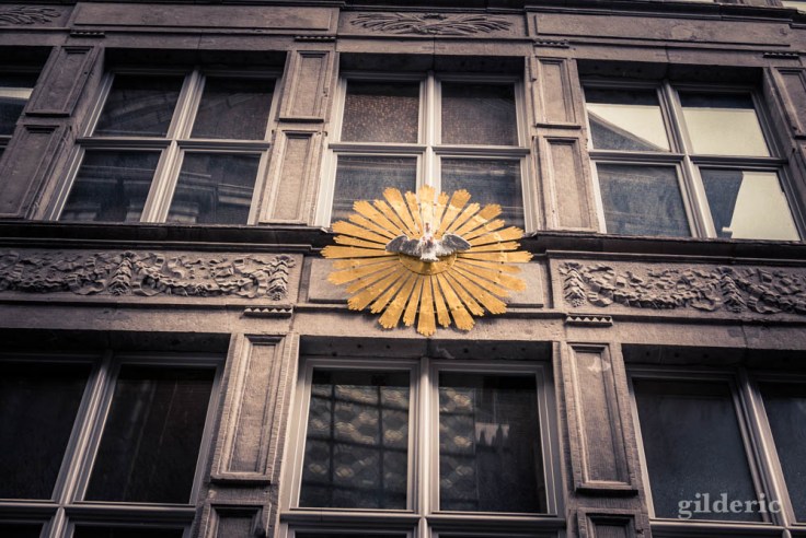 La Rue aux enfants en Neuvice (Liège) : façade de maison