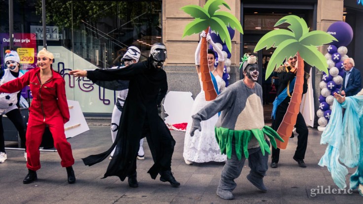 Street show sur le Meir à Anvers : Baloo et Kylo Ren 