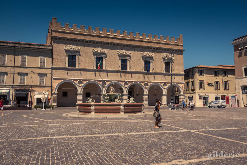 La place de Pesaro
