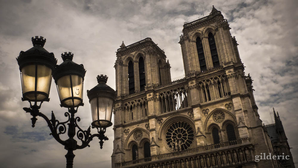 Notre-Dame de Paris (vue de face)