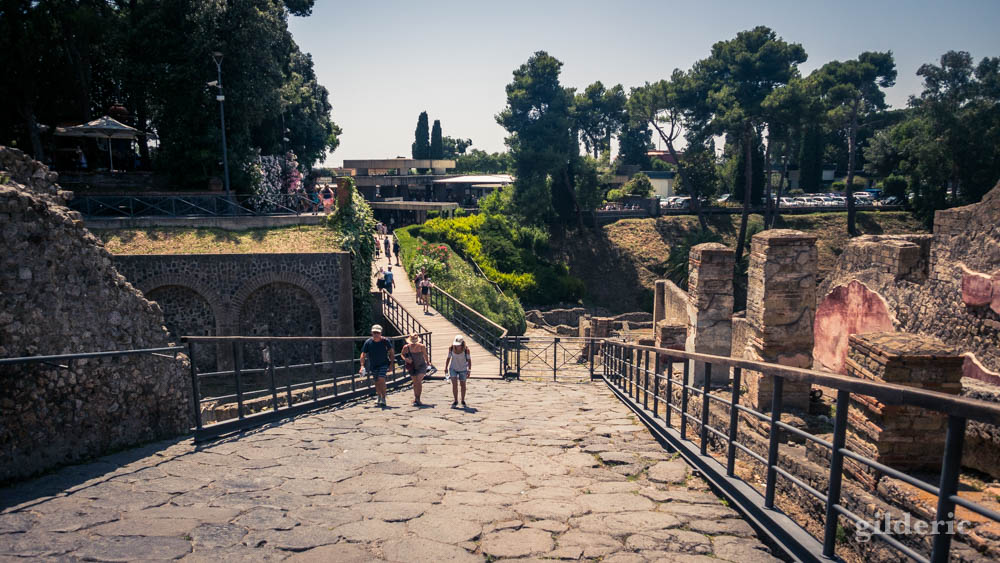 Porta Marina : entrée et sortie du site de Pompéi