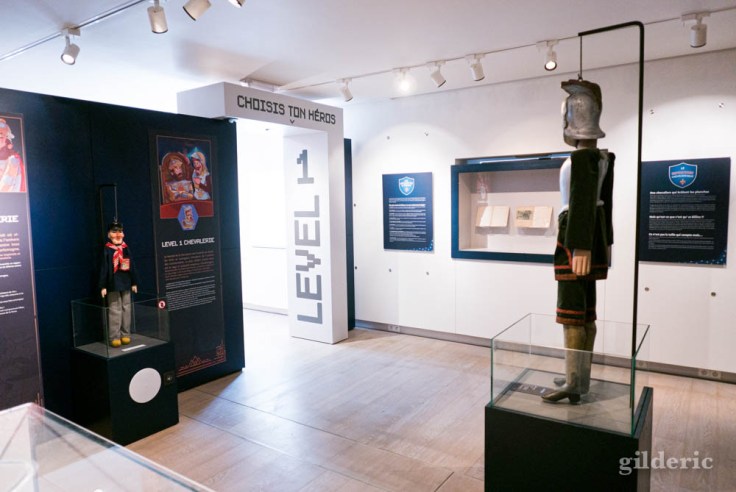 Exposition "Super Marionnettes" au Musée de la vie wallonne : scénographie et début de l'expo