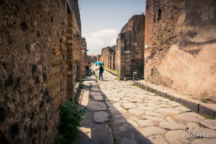 L'ombrelle du guide (à Pompéi)
