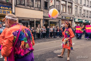 Musiciens et danseurs au cortège du 15 août en Outremeuse