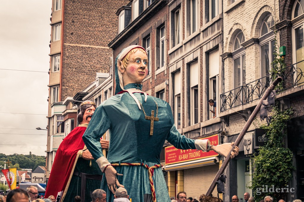 Les géants Gertrudis et Pepijn van Landen dans le cortège du 15 août 2019
