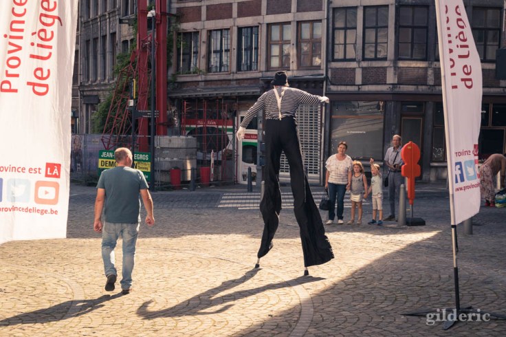 Spectacle de rue pour les fêtes de Wallonie à Liège