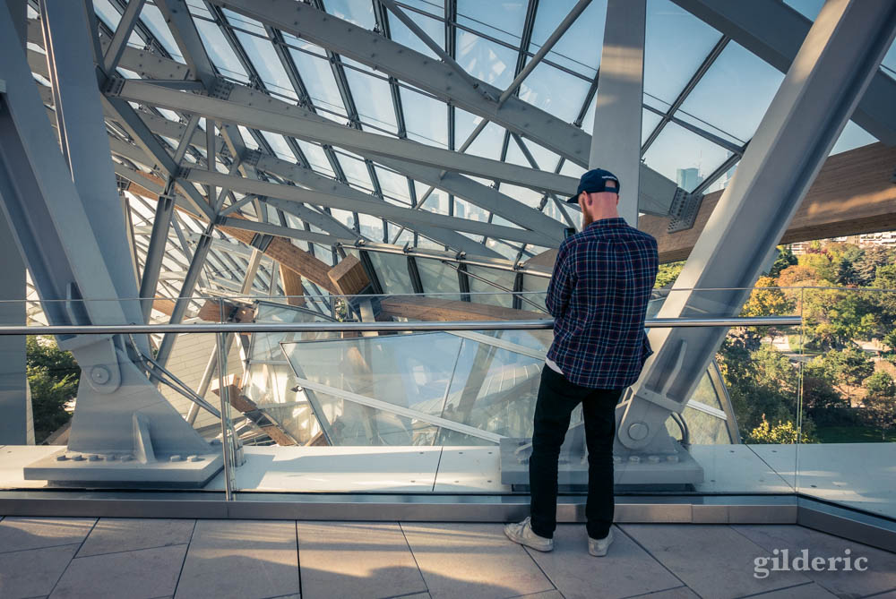 Sur la terrasse de la Fondation Louis Vuitton