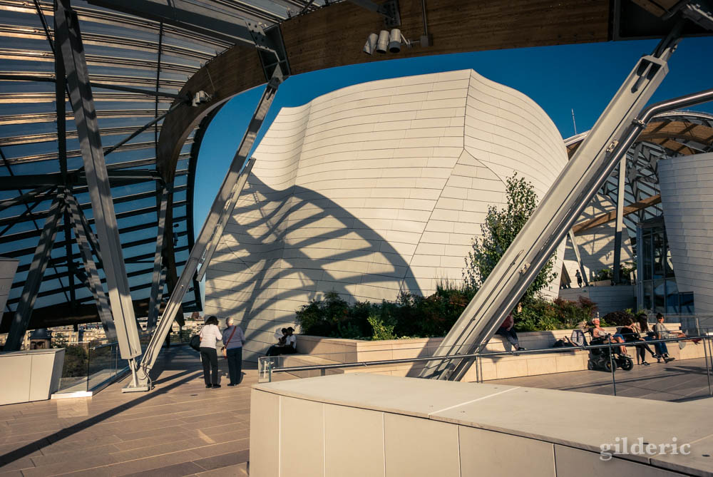 Sur la terrasse de la Fondation Louis Vuitton