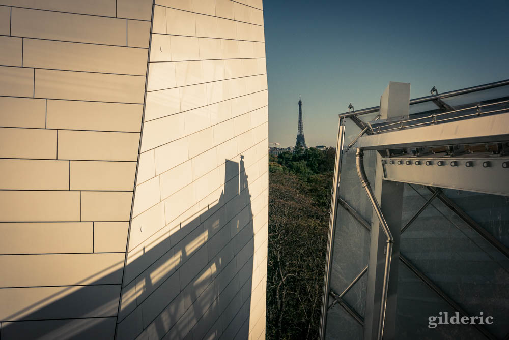 La Tour Eiffel vue depuis la Fondation Louis Vuitton