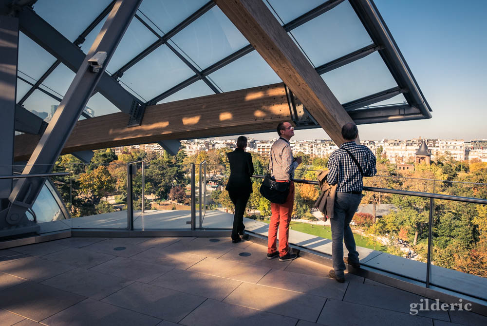 Sur la terrasse de la Fondation Louis Vuitton