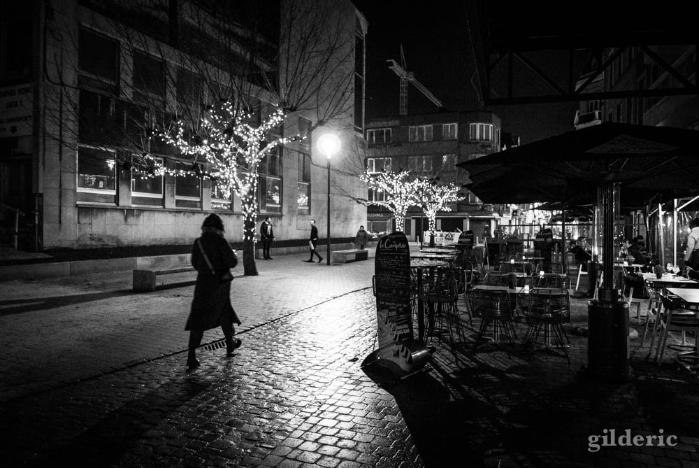Dark Christmas : street photography en noir et blanc (Liège)
