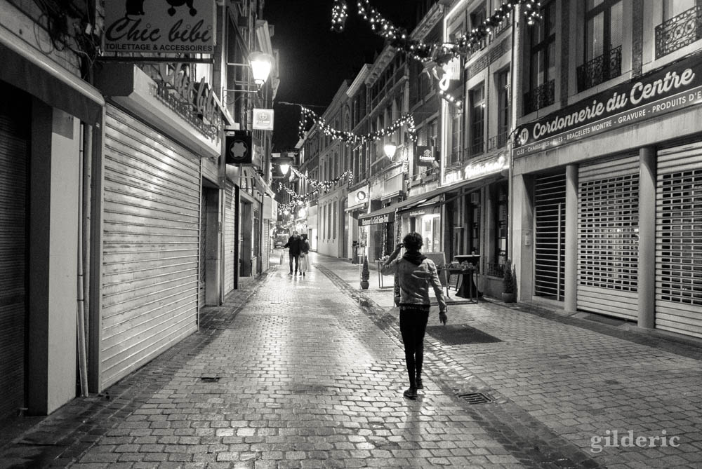 Dark Christmas : street photography en noir et blanc (Liège)