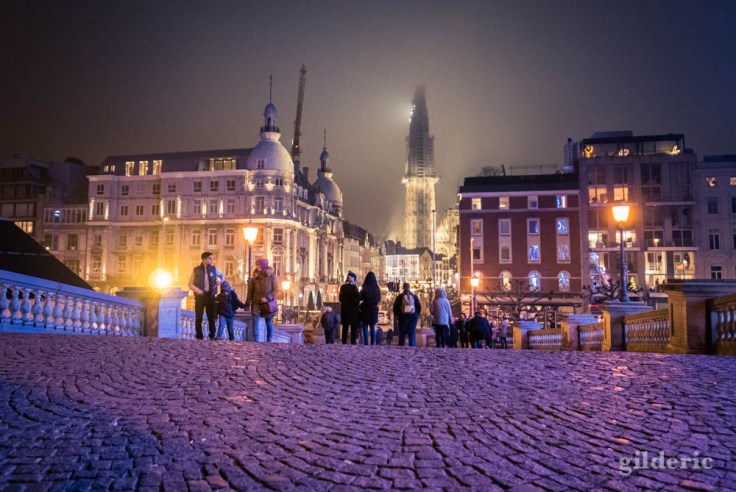 Steenplein et cathédrale à Anvers