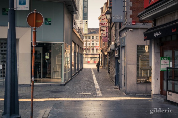 Liège Lockdown : seul dans la ville (street photography)