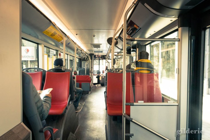 Liège Lockdown : les bus en période de confinement (street photography)