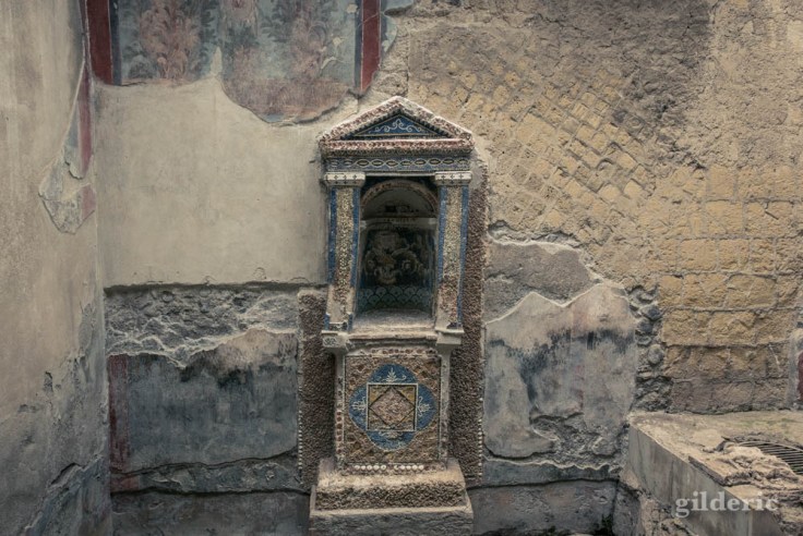 Nymphée de la Casa dello Scheletro (Herculanum)