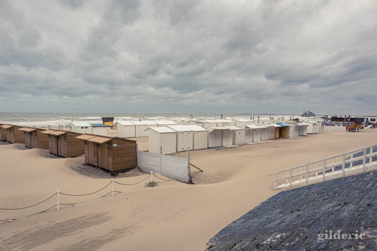 Tempête à Blankenberge : le gris bleuté de la Mer du Nord