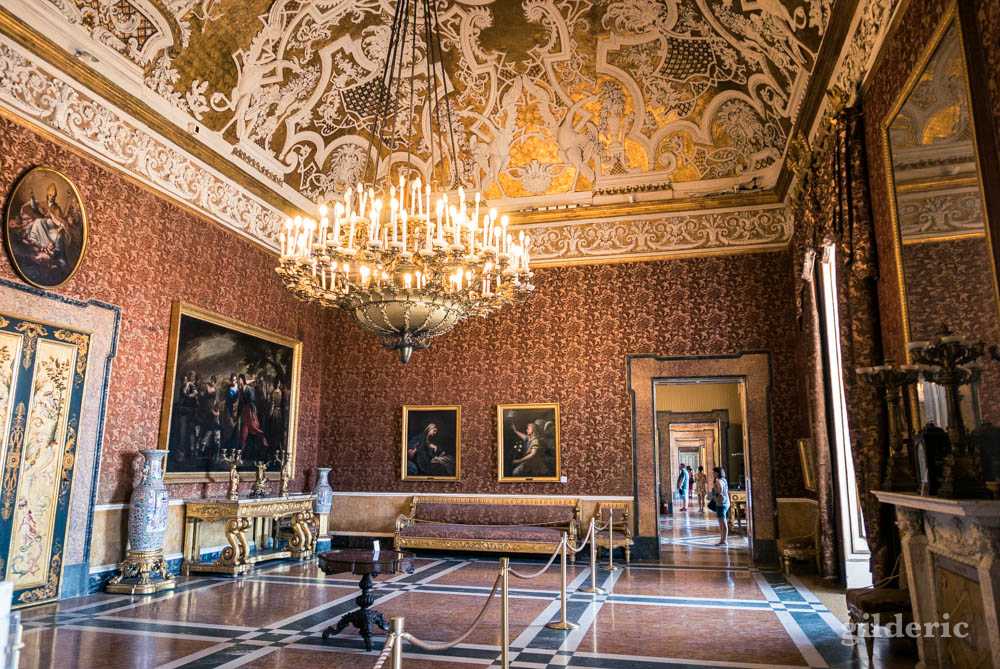 Visiter Naples : les appartements de la Reine (Palais royal)