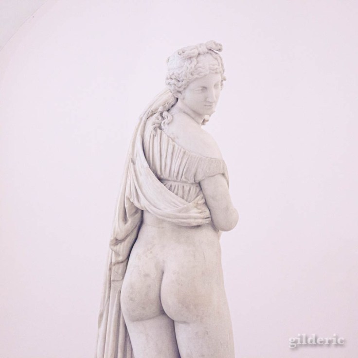 Vénus Callipyge de la collection Farnèse (musée archéologique de Naples)