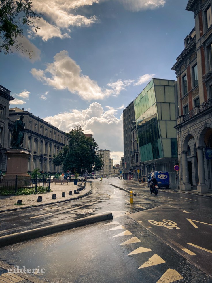 Eclaircie (place du XX août à Liège)