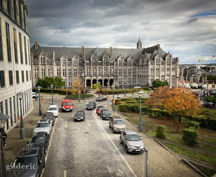Le palais des Princes-Eveques en automne (Liège, Belgique)