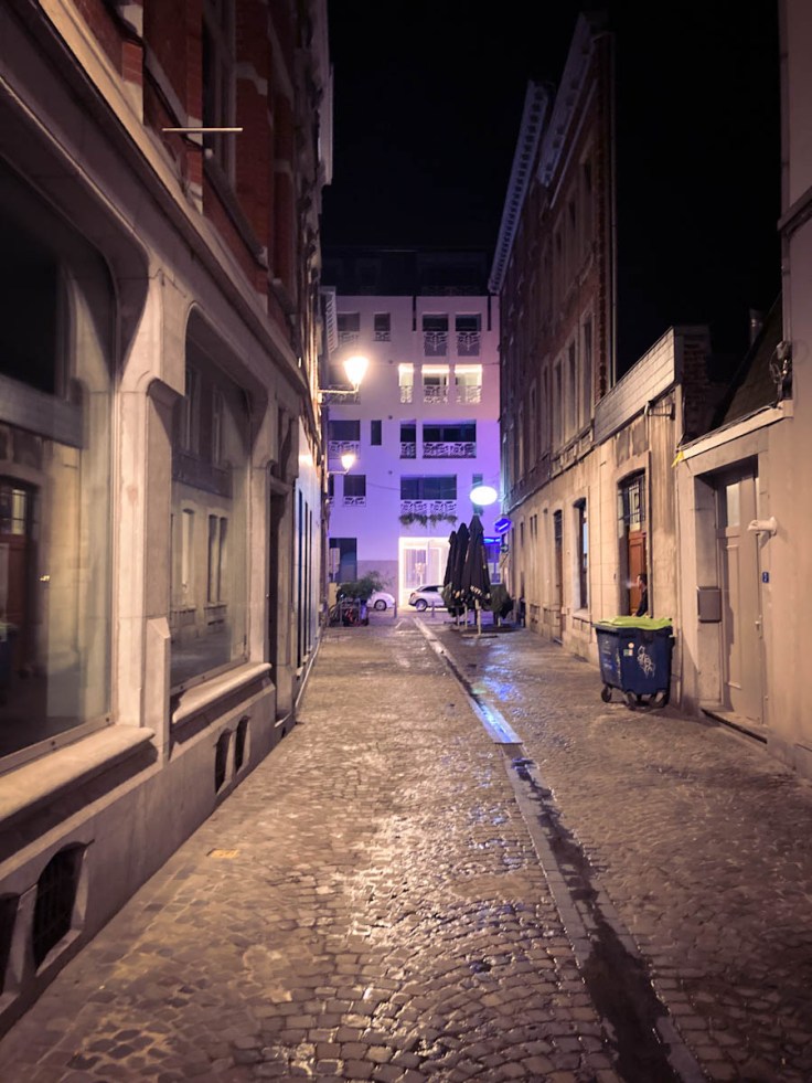 Rue Lombard, la nuit (Liège)