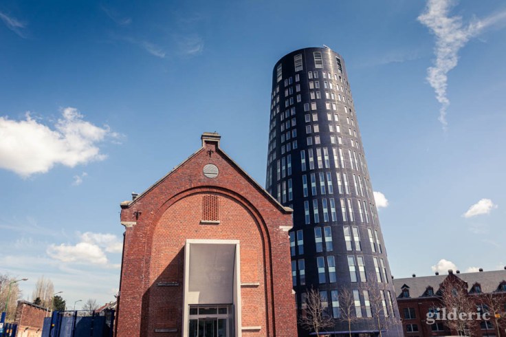 Le musée des Beaux-Arts de Charleroi (à côté de la tour de Police)