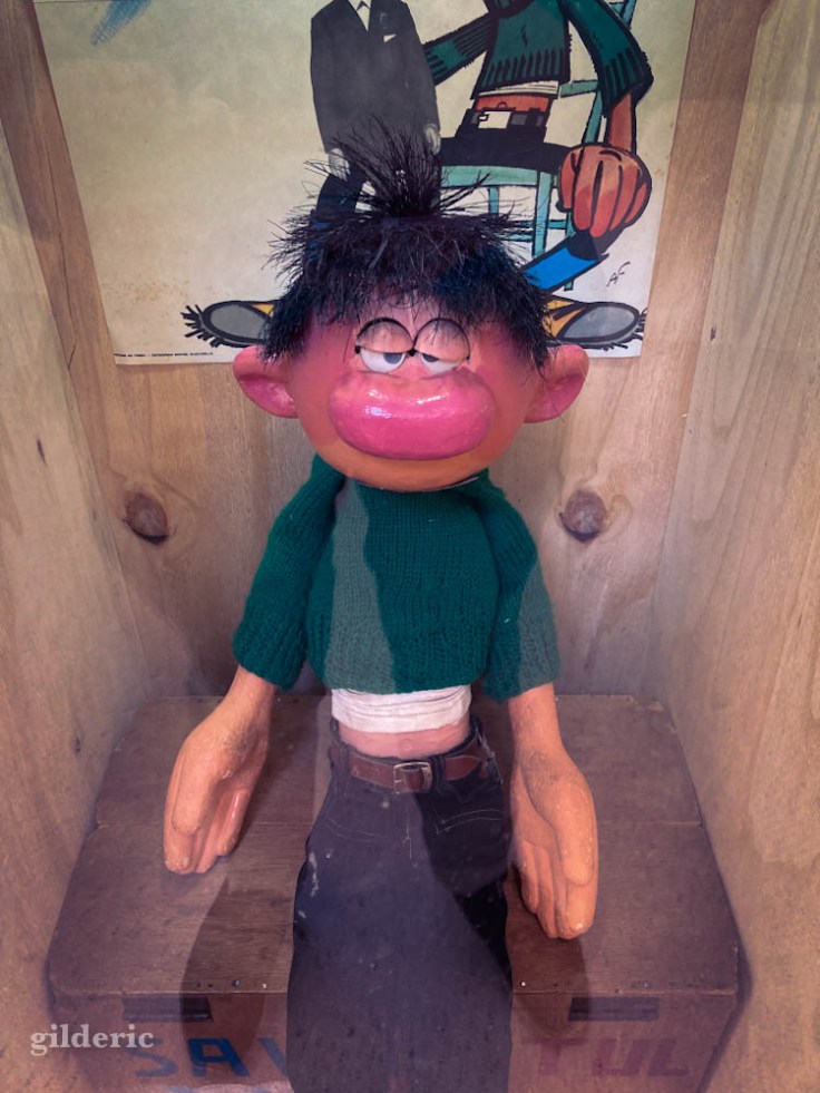 Expo La Fabrique des héros à Charleroi : Poupée Gaston Lagaffe