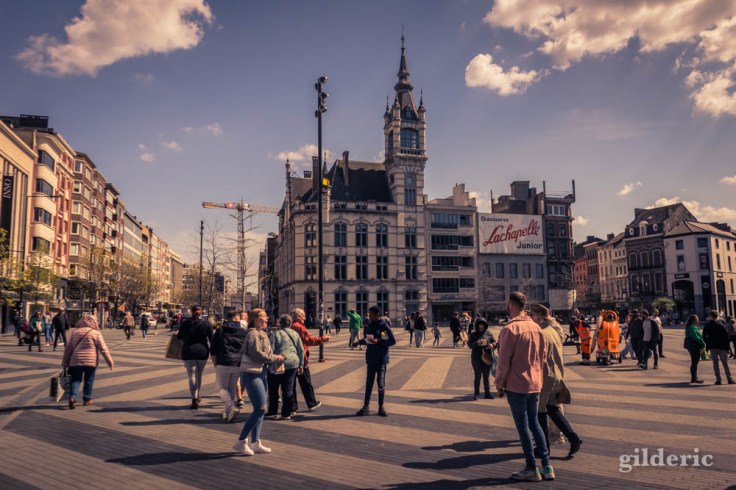 L'ancien Hôtel des Postes, sur la Place Verte de Charleroi.
