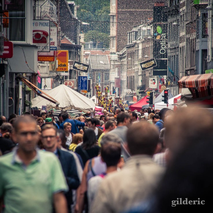 La foule envahit les rues d'Outremeuse pour les fêtes du 15 août
