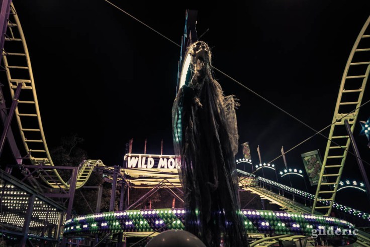 Créature monstrueuse devant WIld Mouse (Foire de Liège)