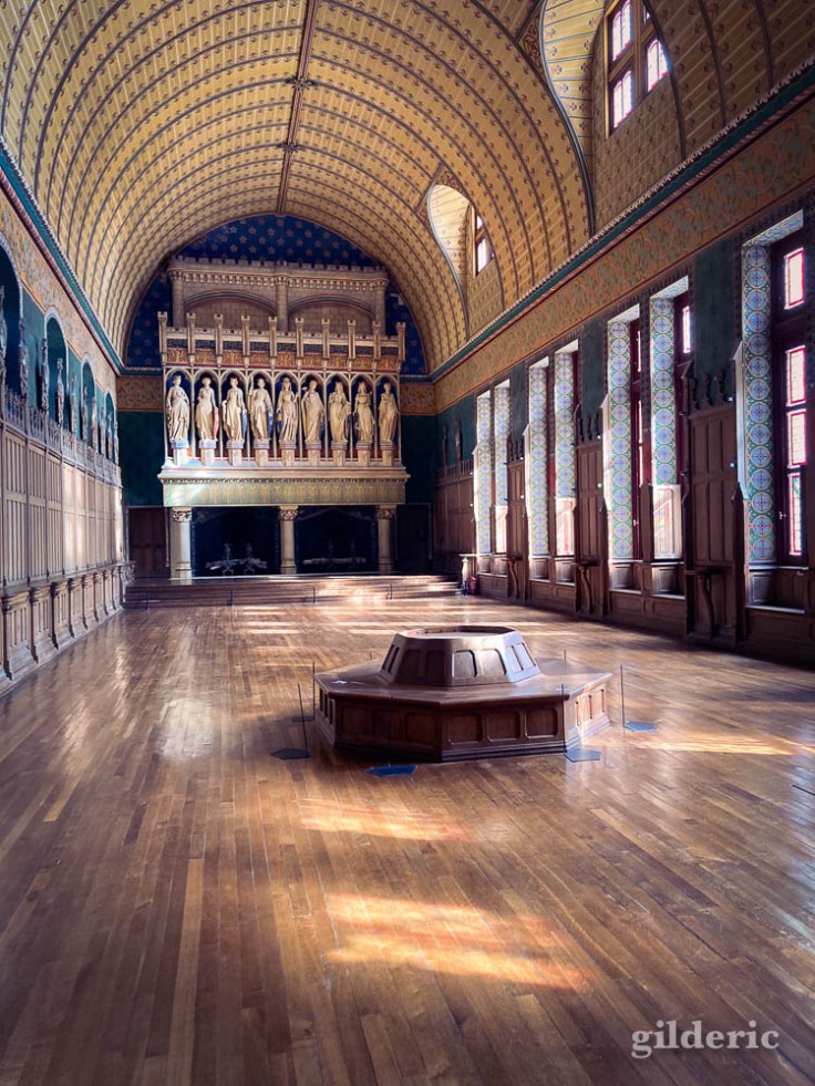 Salle des Preuses, dans le château de Pierrefonds.