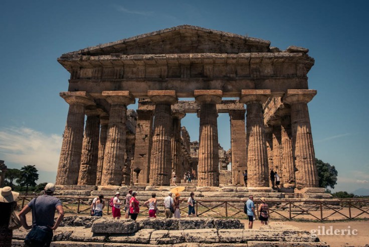 Le site archéologique de Paestum et ses temples grecs.